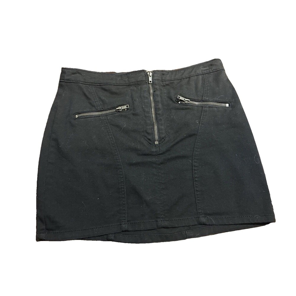 Women's Divided Black Skirt With Zipper/ US Size 8 Women's Apparel/ Activewear